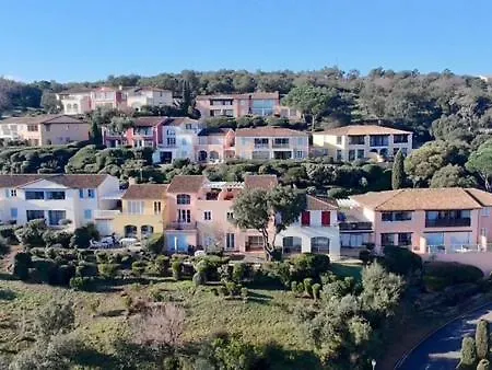 Rénové à Dans Le Golfe De Saint-tropez - Les Restanques *
